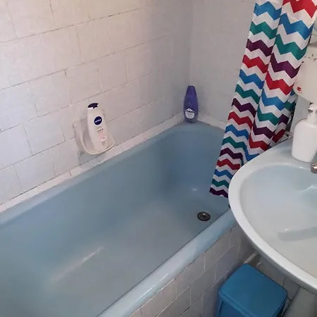 1br Budget Near *